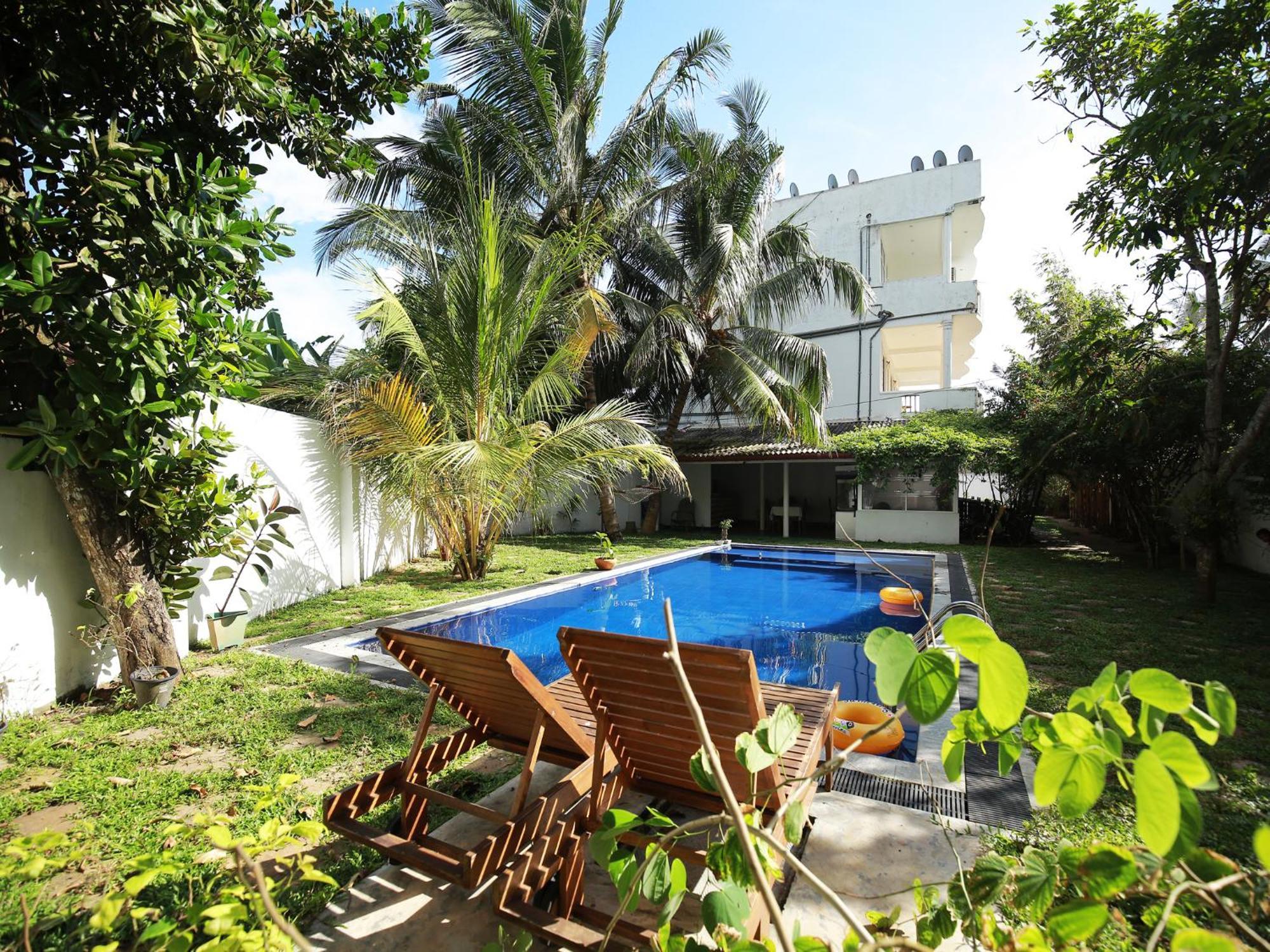 Crystal Oceanic Hotel Ahangama Exterior photo